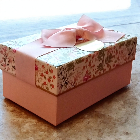 Lady Jayne Floral Gift Box with Pink Ribbon NWT - Picture 7 of 7